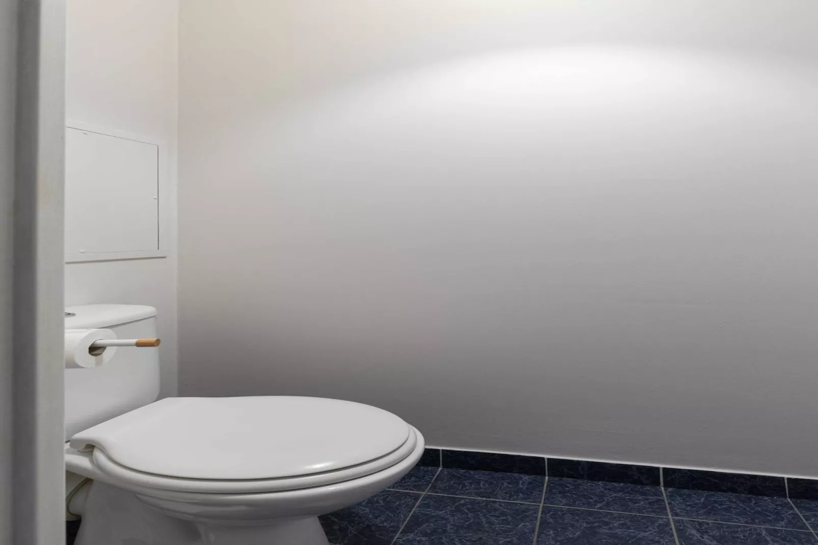 FJ-3-LEVY-Bathroom