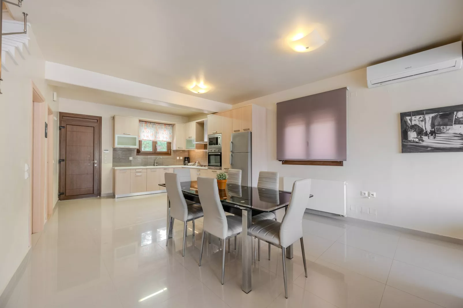 Villa Nikos-Esszimmer