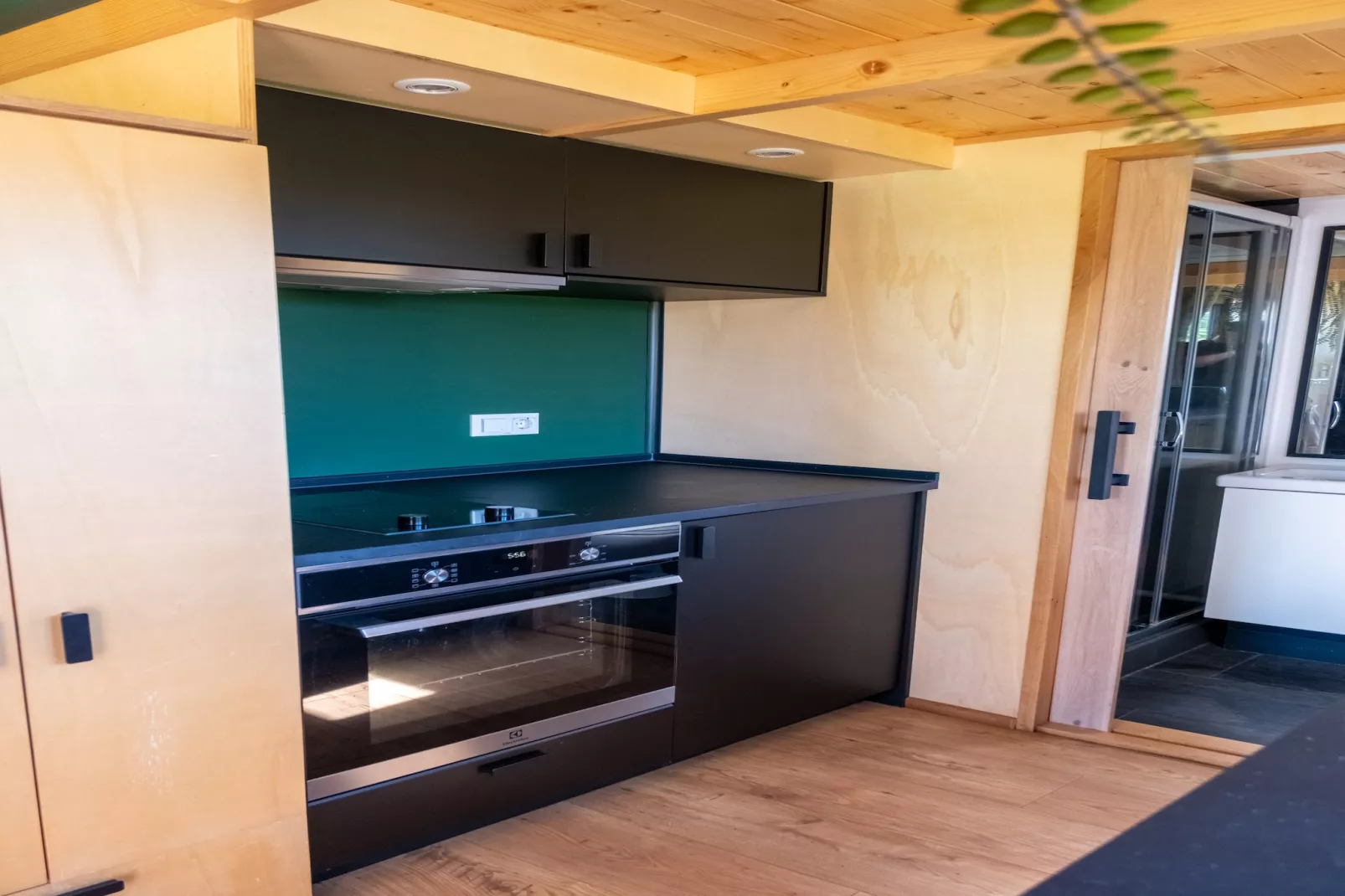 Groepsruimte i.c.m. 4 tiny greenhouses-Kitchen