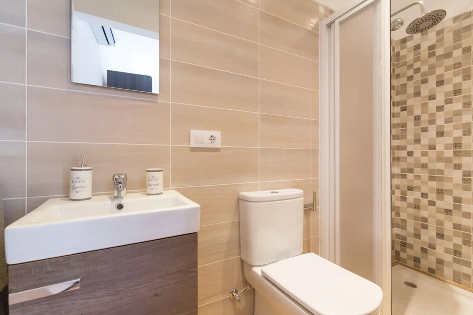 Town House Alba in93-Badezimmer