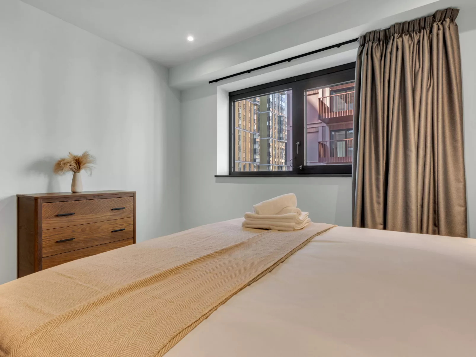 Luna 1 bed-Dedans