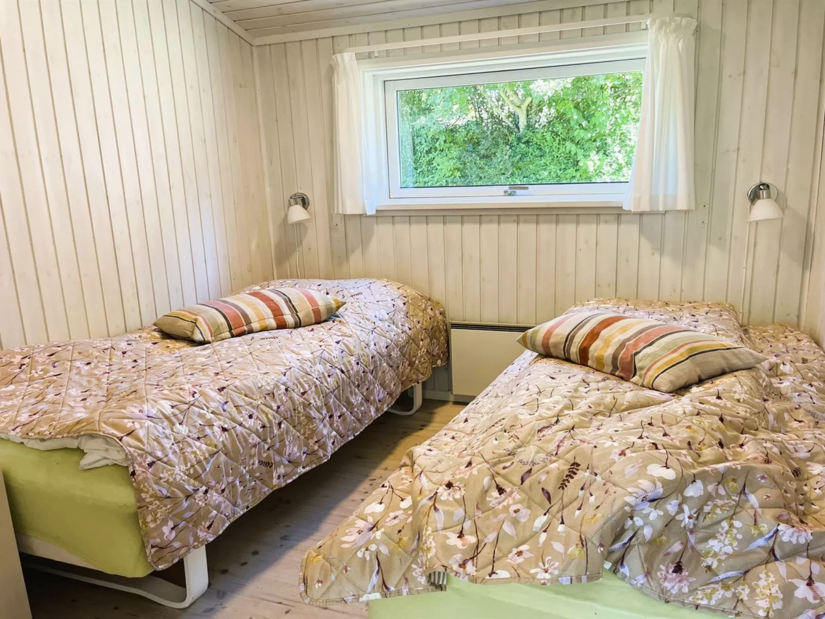 "Tanita" - 450m from the sea-Inside