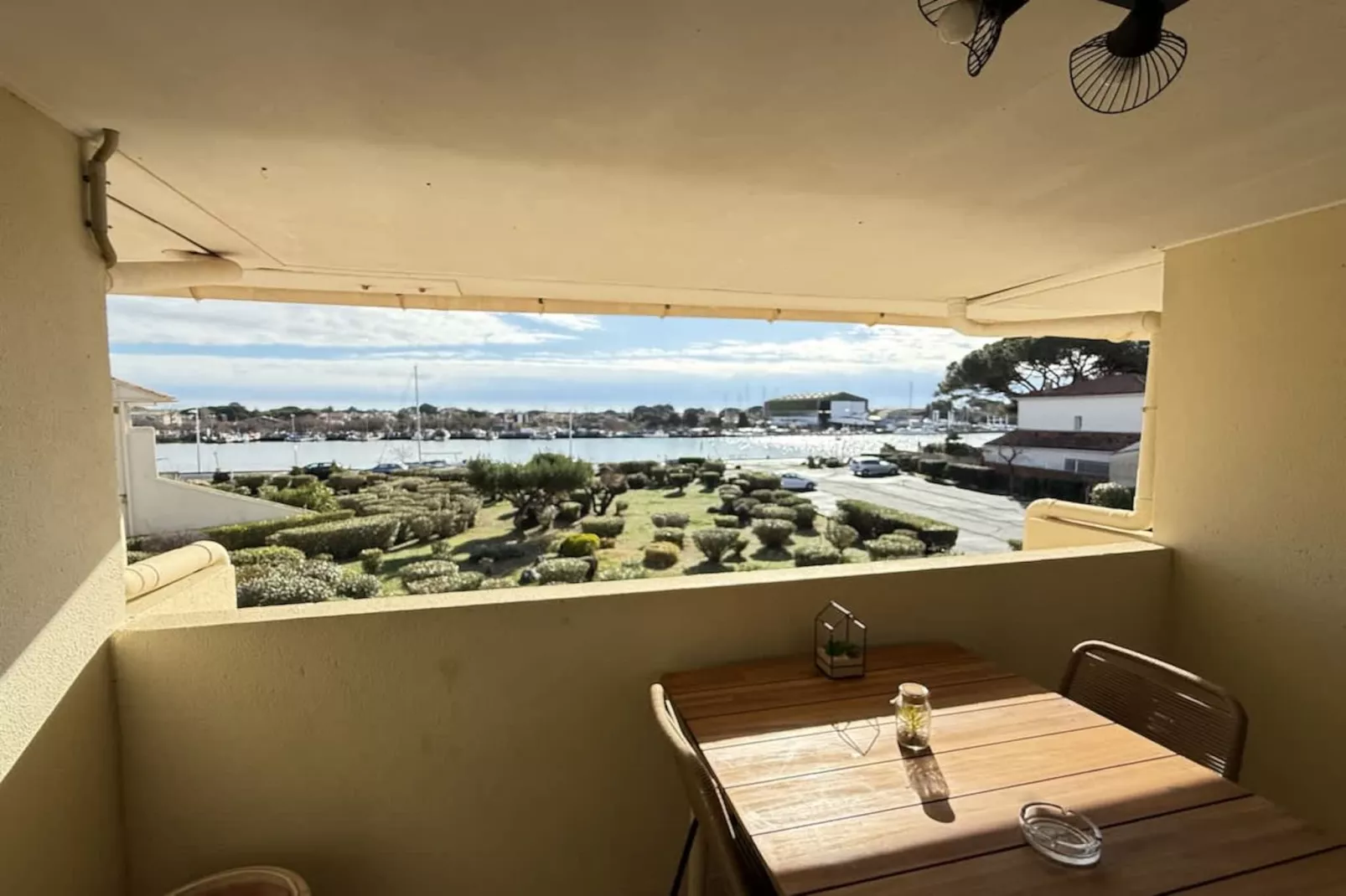 76 TAMA-Terrasse/Balkon