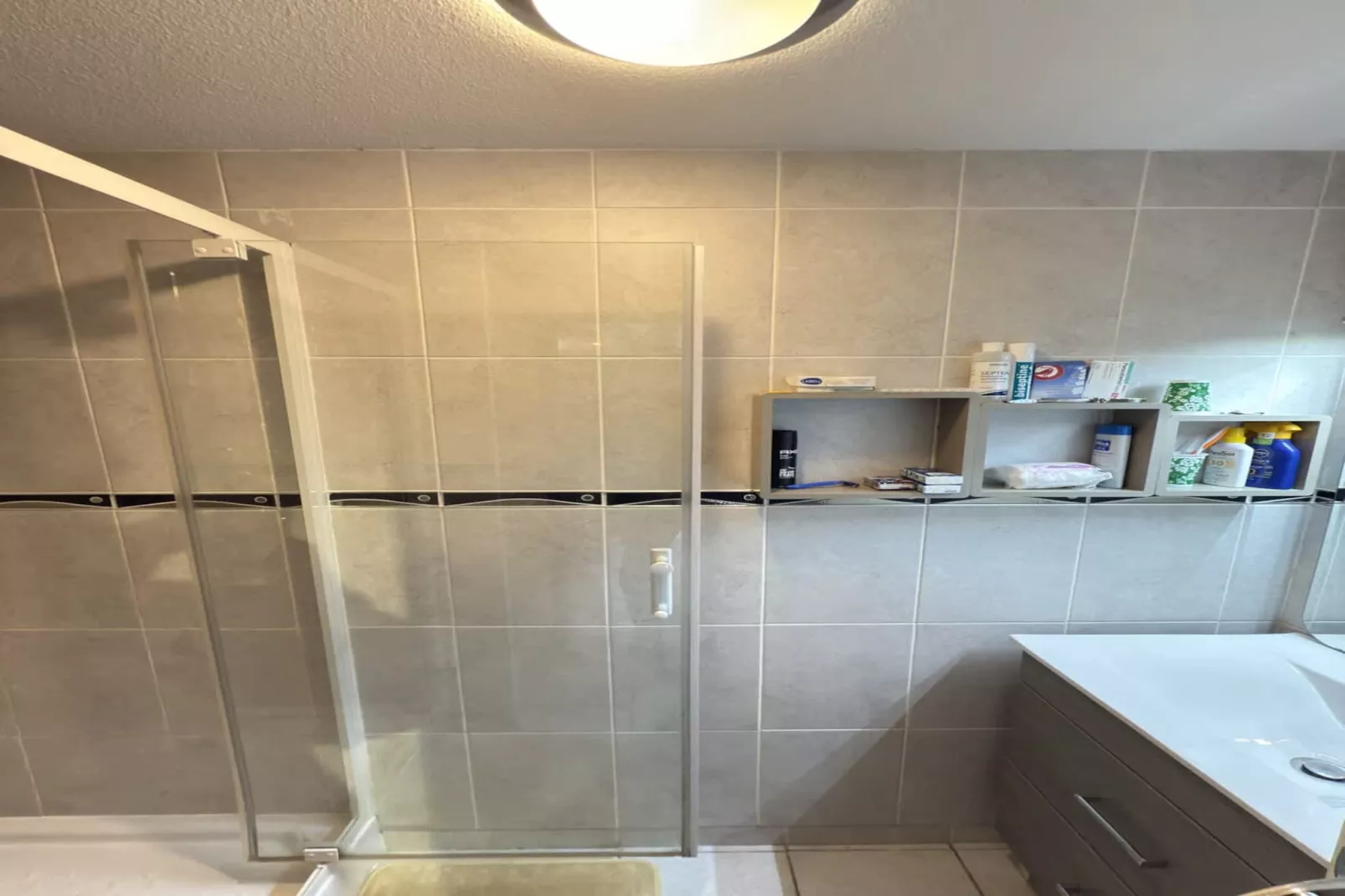 64 Havre de Paix à V-Badezimmer
