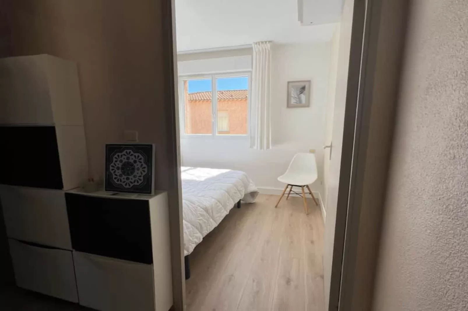 80 Lacas-Bedroom