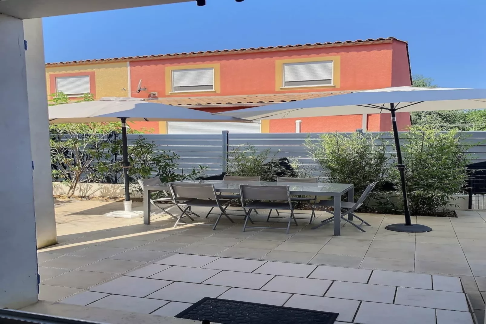 169 SAVARY-Terrace balcony