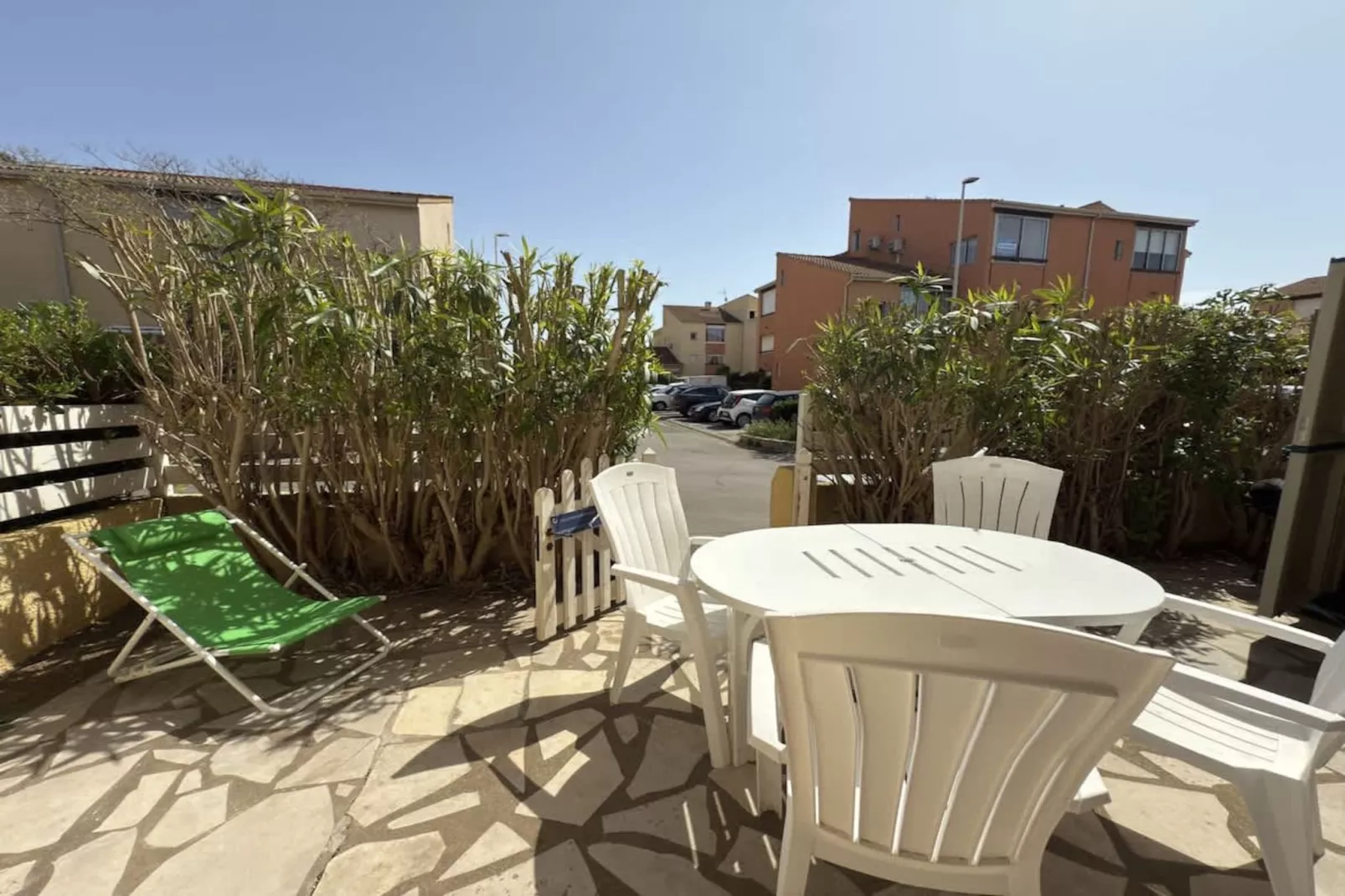 160 GRES-Terrasse/Balkon