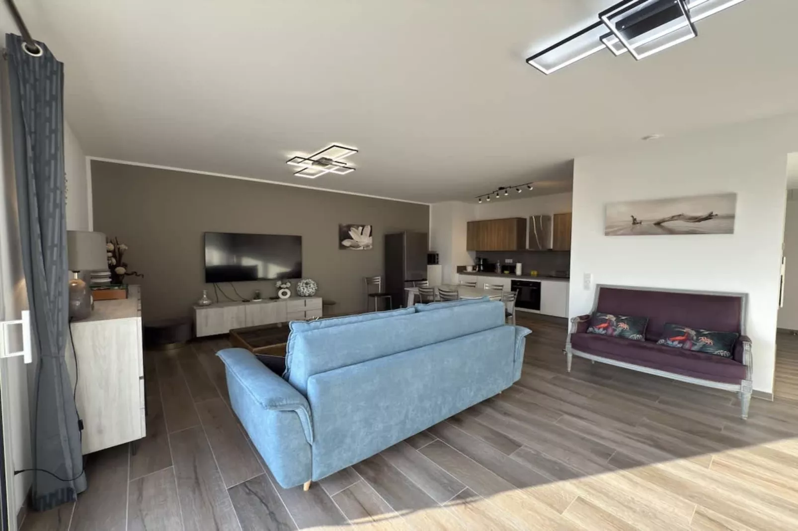 215 GOSNET-Wohnzimmer