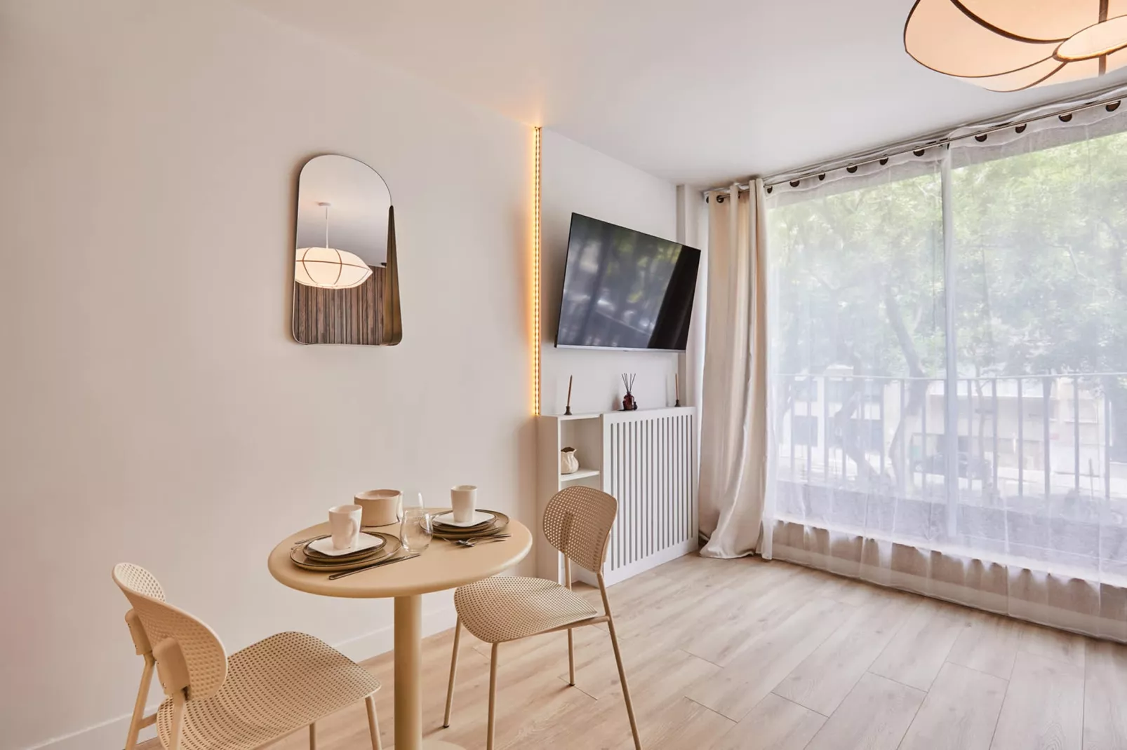 SUITE CHARONNE-Untagged