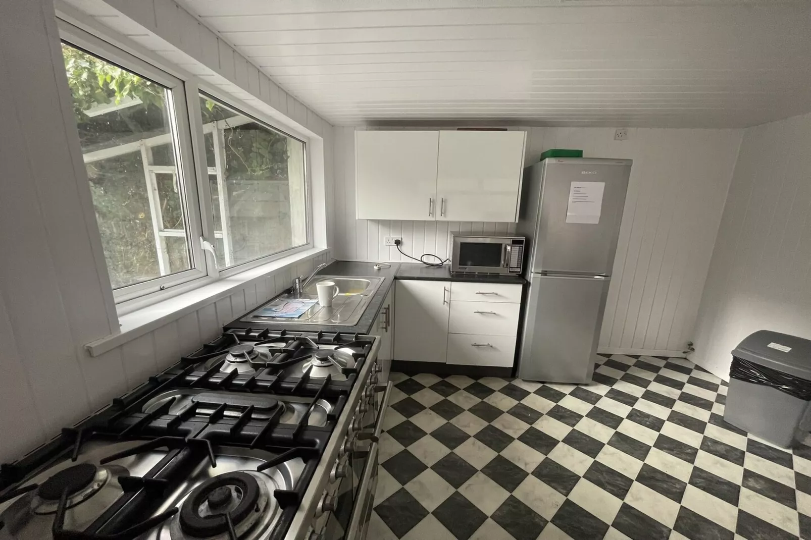 NI_BLT006_Standard Double Room-Cuisine