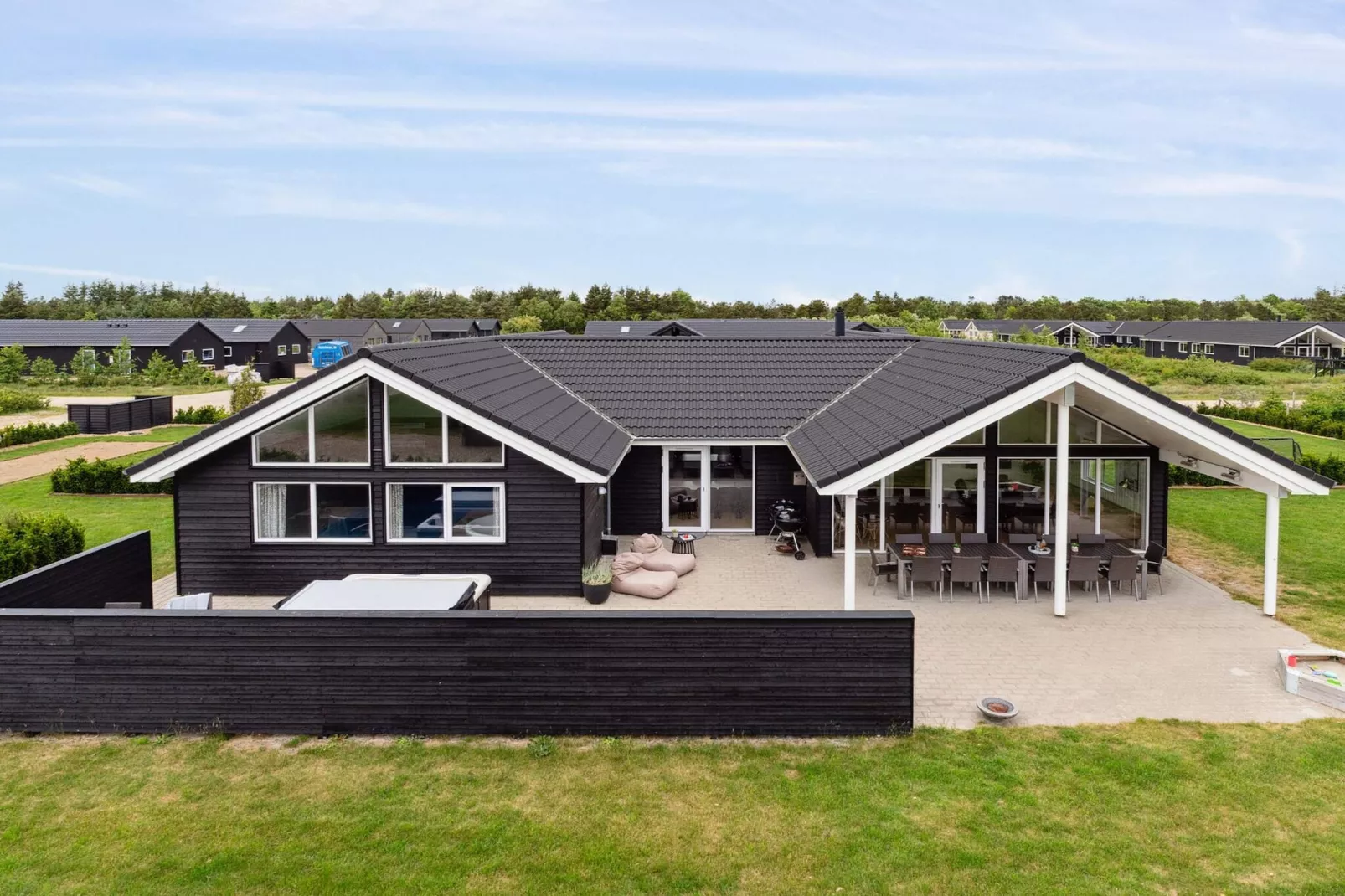 Luxury Retreat with Pool - By Traum Ferienwohnungen-Outdoor