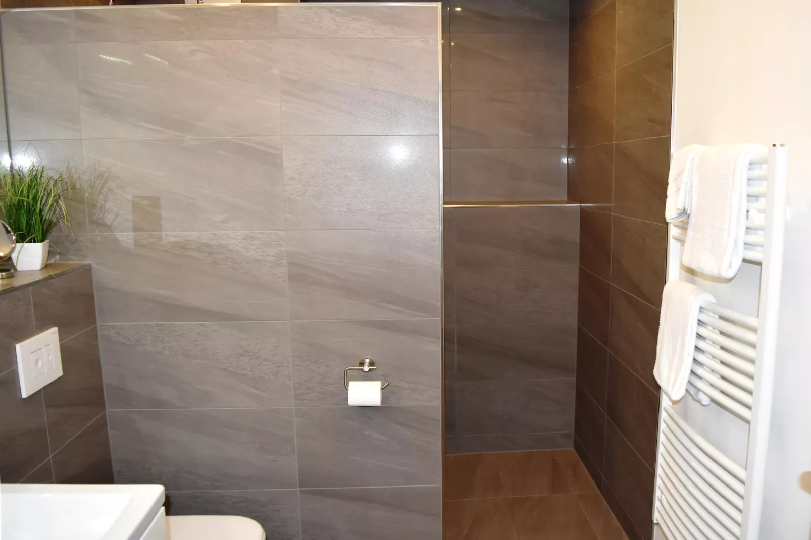 Apartment 75 qm mit Spreeblick-Badezimmer