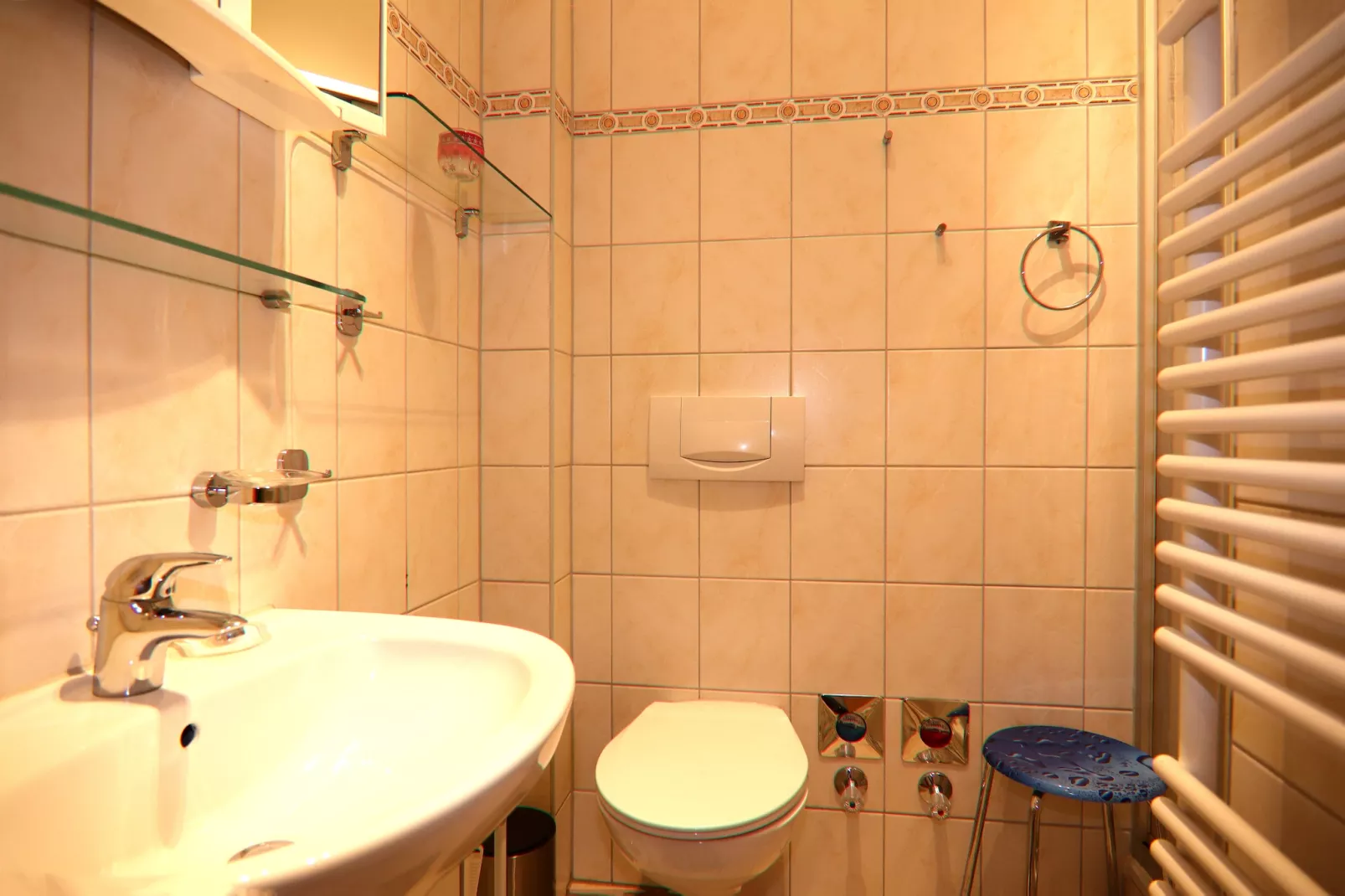 Sonnenterrasse Im EG Goethestr 10-Bathroom