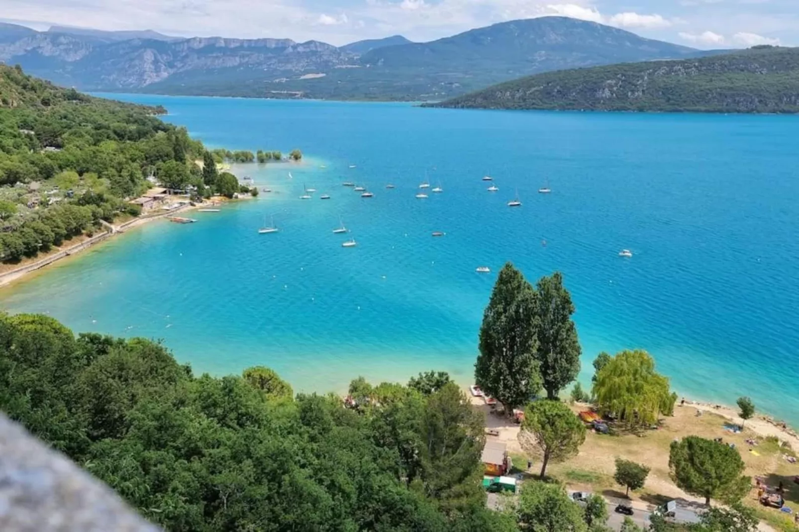 Shangri-La 1-Gebiete Sommer 20 km