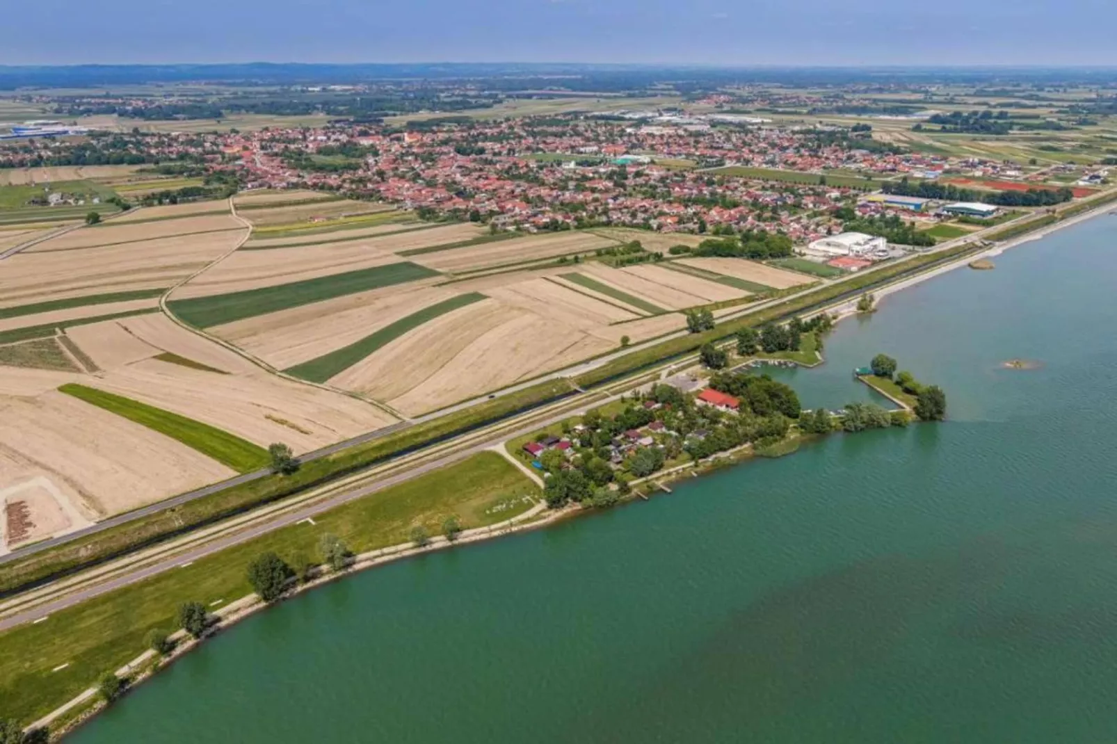 Silvano 2-Areas within 20km in summer