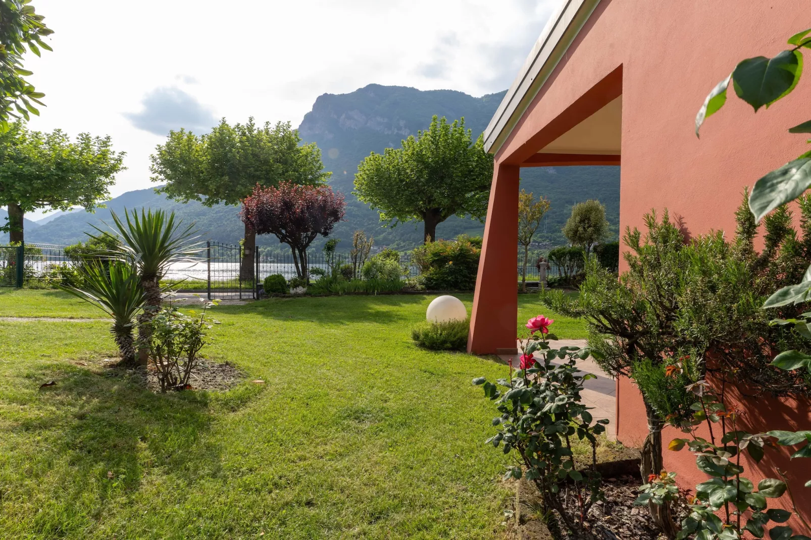 Villa Stefano-Exterior in summer
