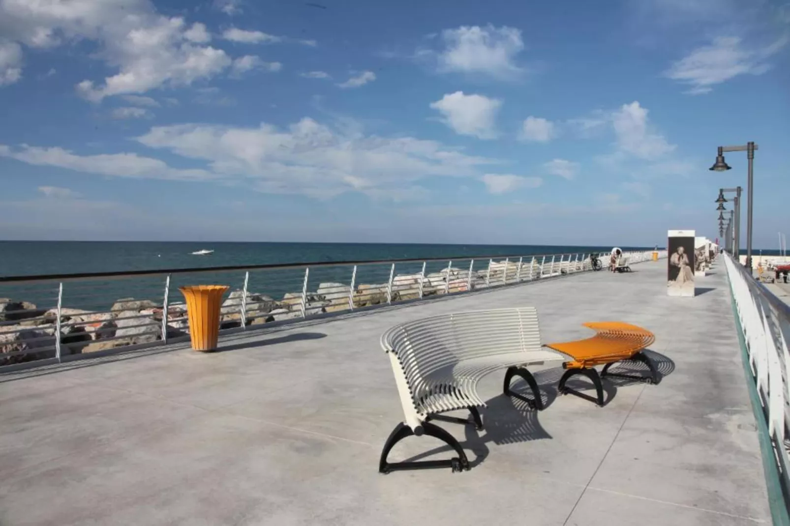 Cattolica Bilo-Areas within 20km in summer