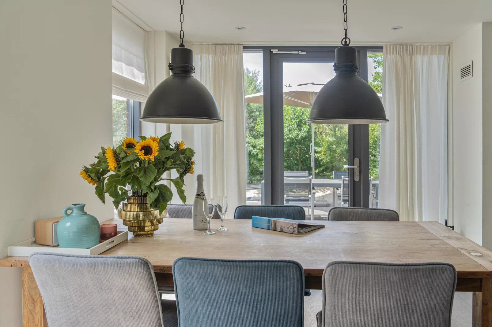 Villa Egmond-Dining room