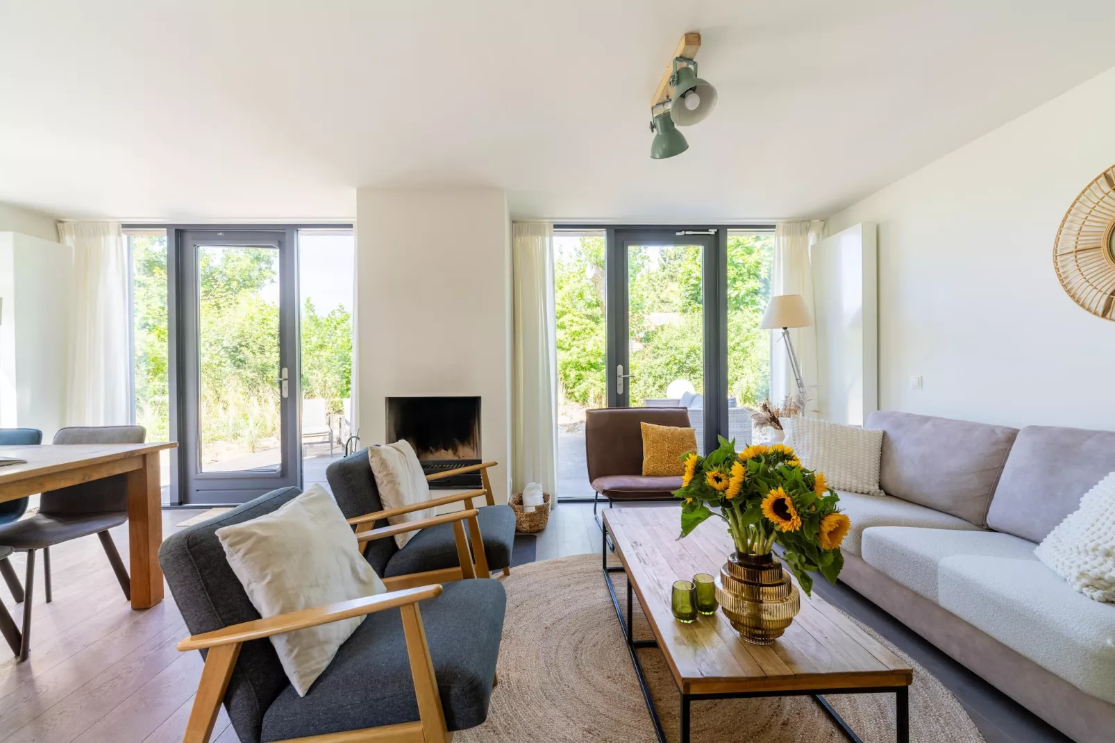Waterland-Living room