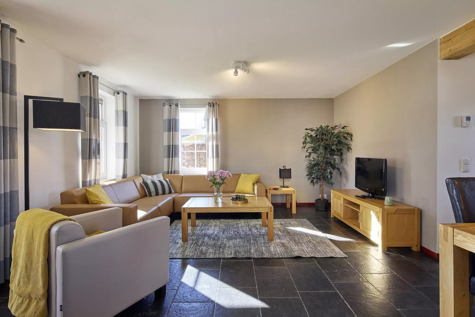 Buitenhof De Leistert 16-Living room