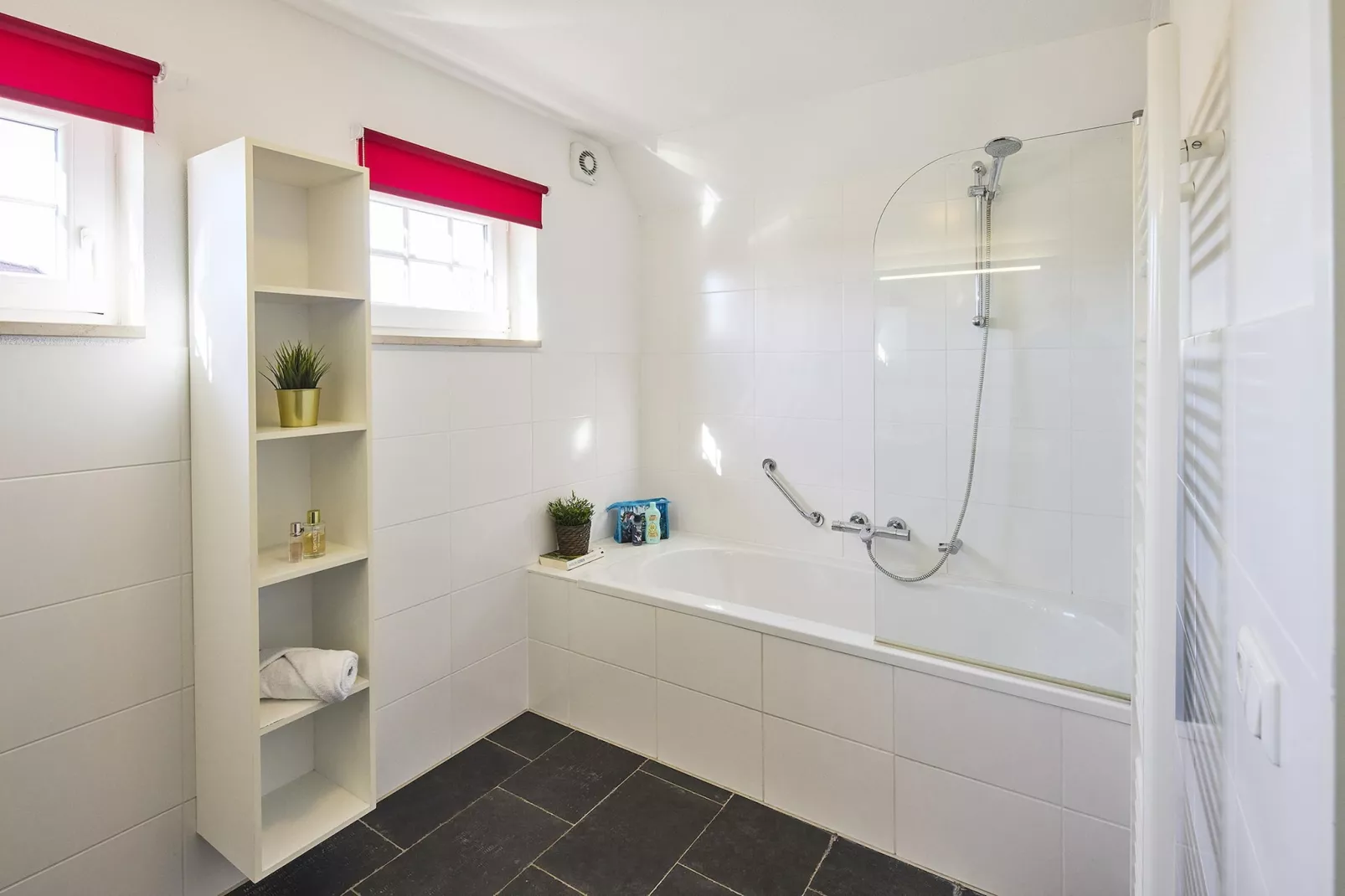 Buitenhof De Leistert 12-Salle de bain