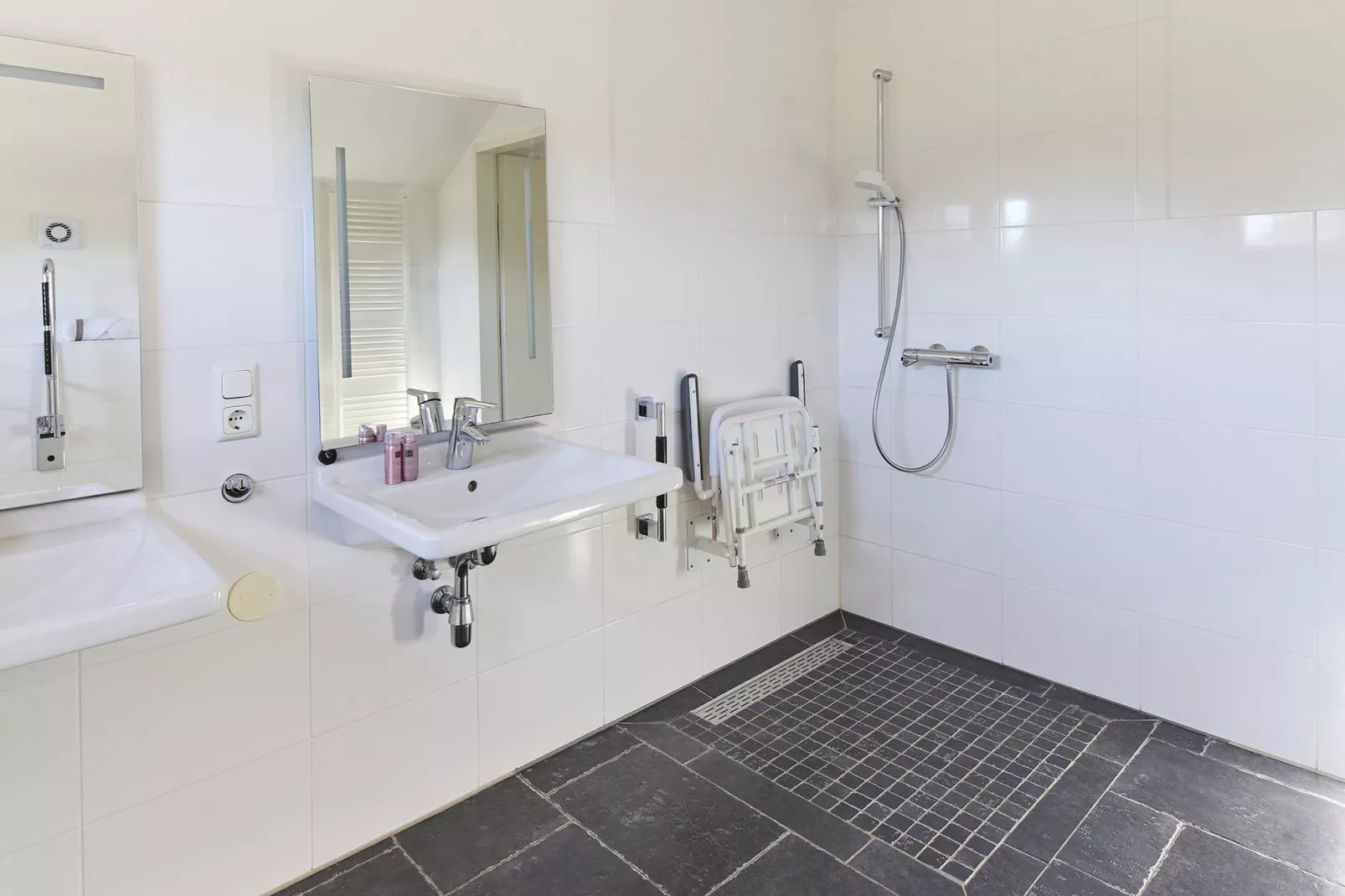 Buitenhof De Leistert 2 - Badezimmer