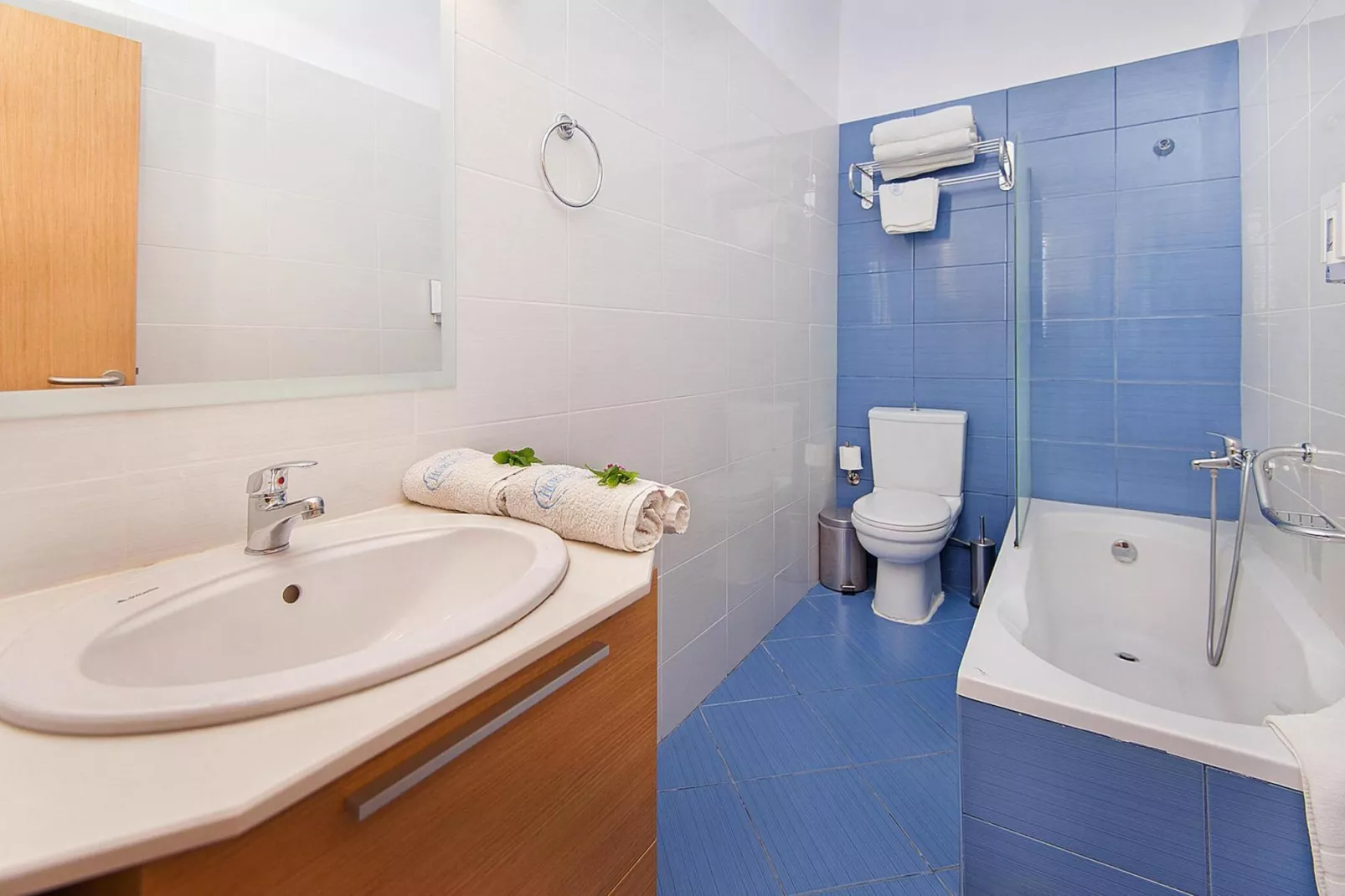 Villas Horizon Line / Villa Alia / Kiotari-Badezimmer