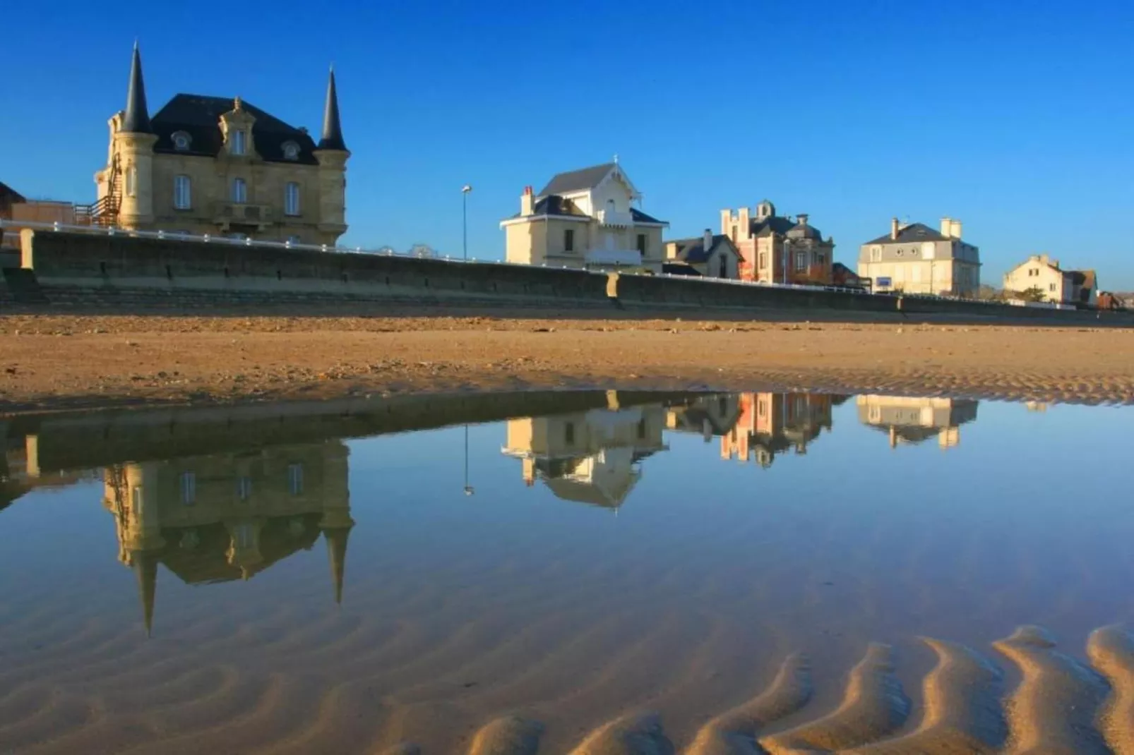 MAISON VIROLE-Areas within 20km in summer