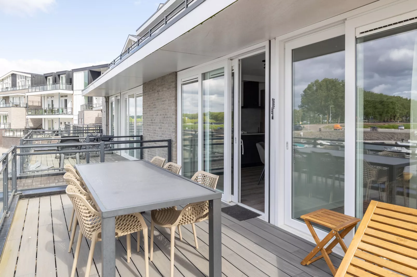 Havenweg 8-14-Terrace balcony