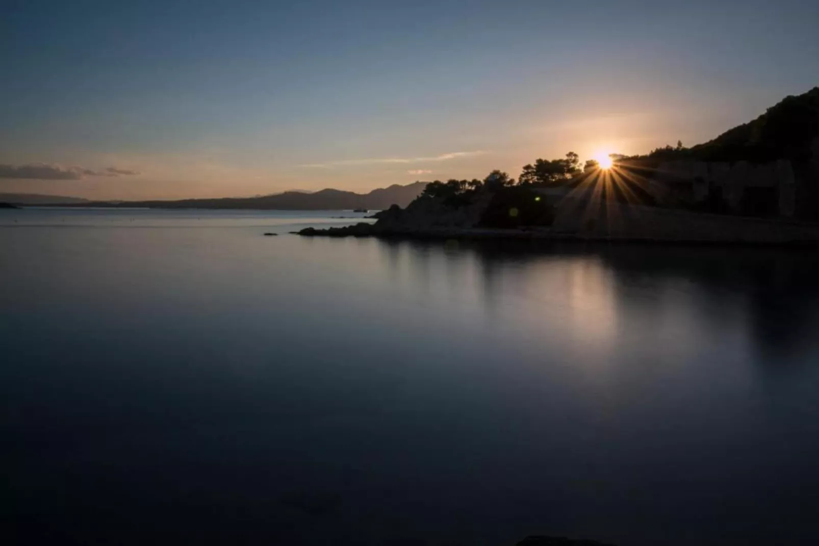 Baia de Bahas Mono 2-Areas within 20km in summer