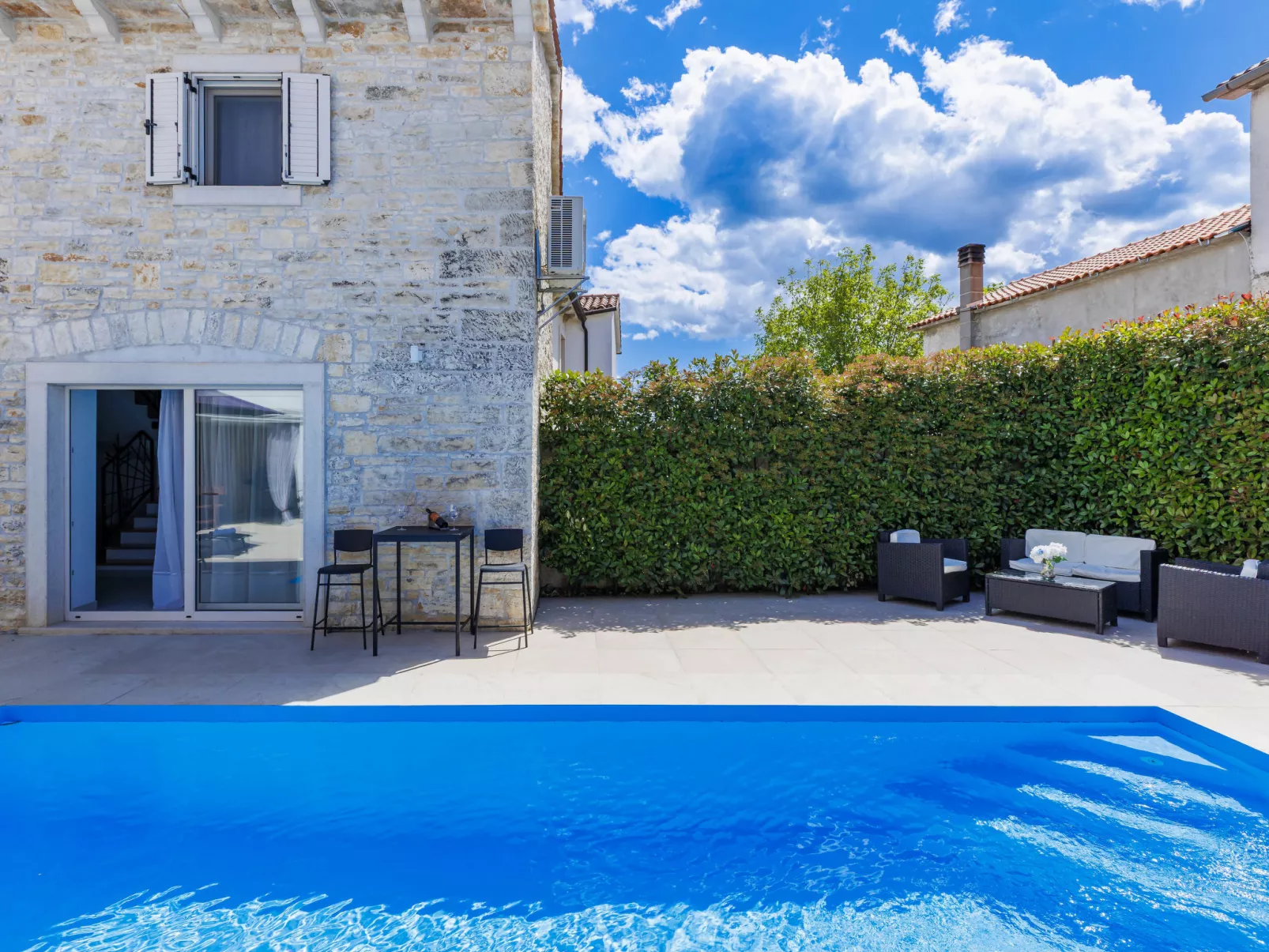 Villa Karmen-Dehors