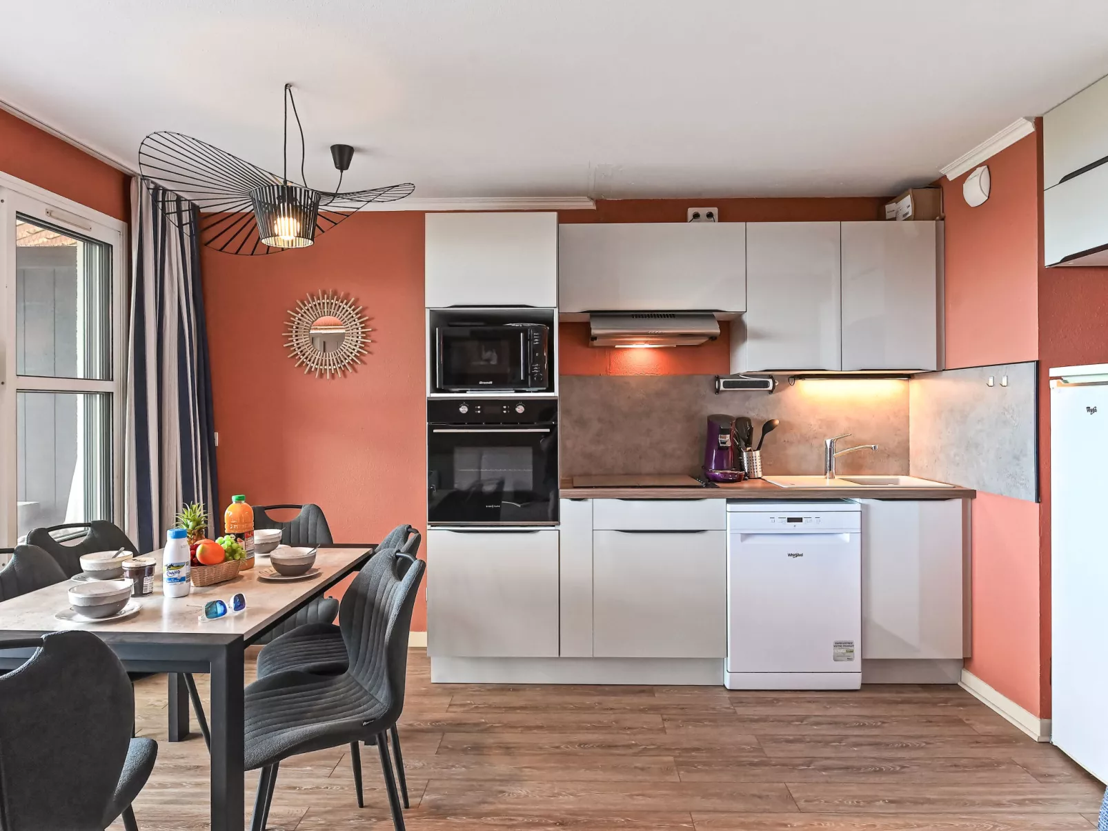 Le Hameau (M4 333)-Dedans