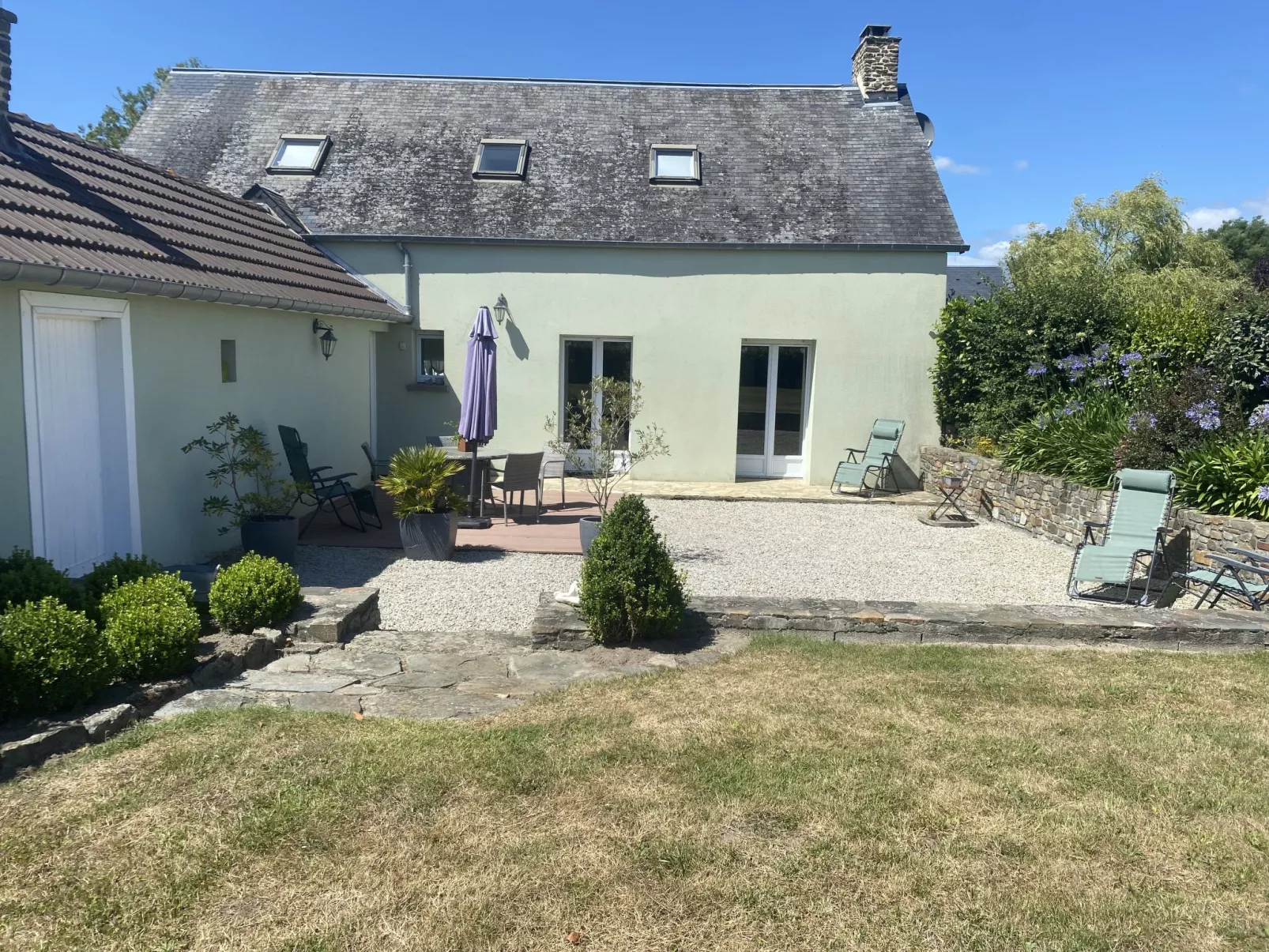 Cottage du Hamel es Clos-Outside