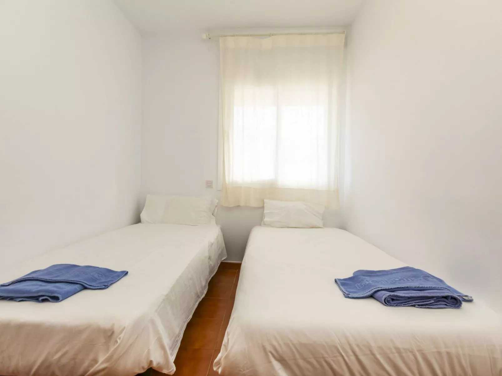 Punta Garbí-Inside