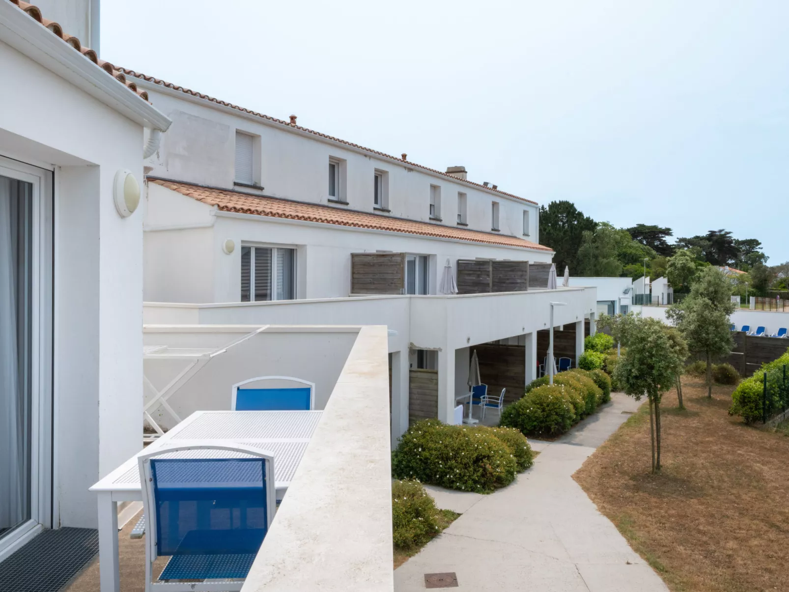 Le Domaine des Pins-Draußen
