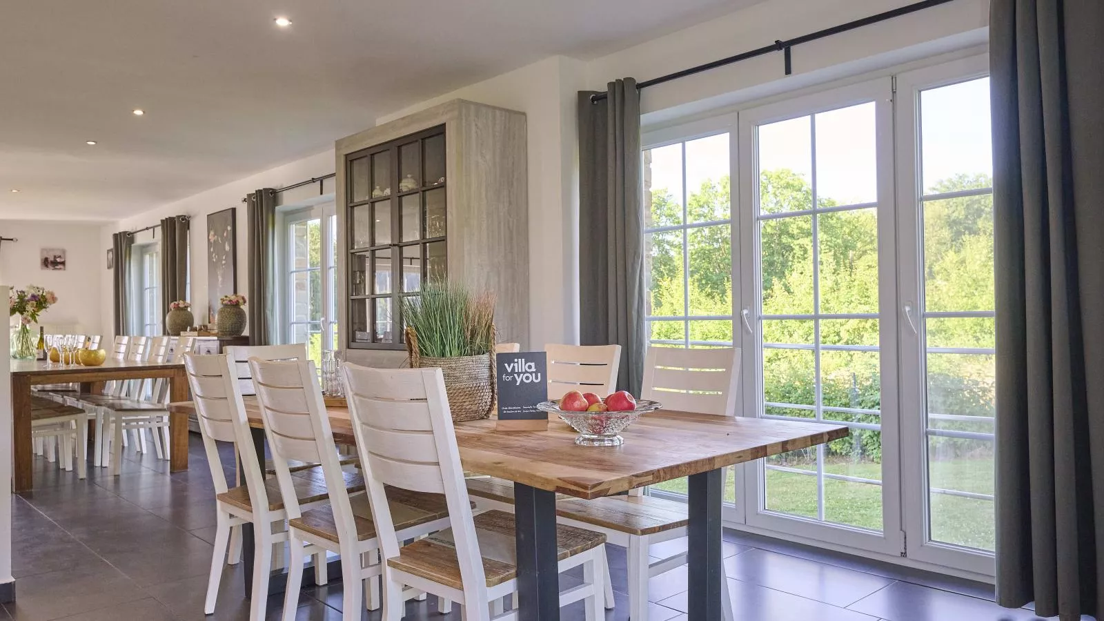 Sur les Thiers-Dining room