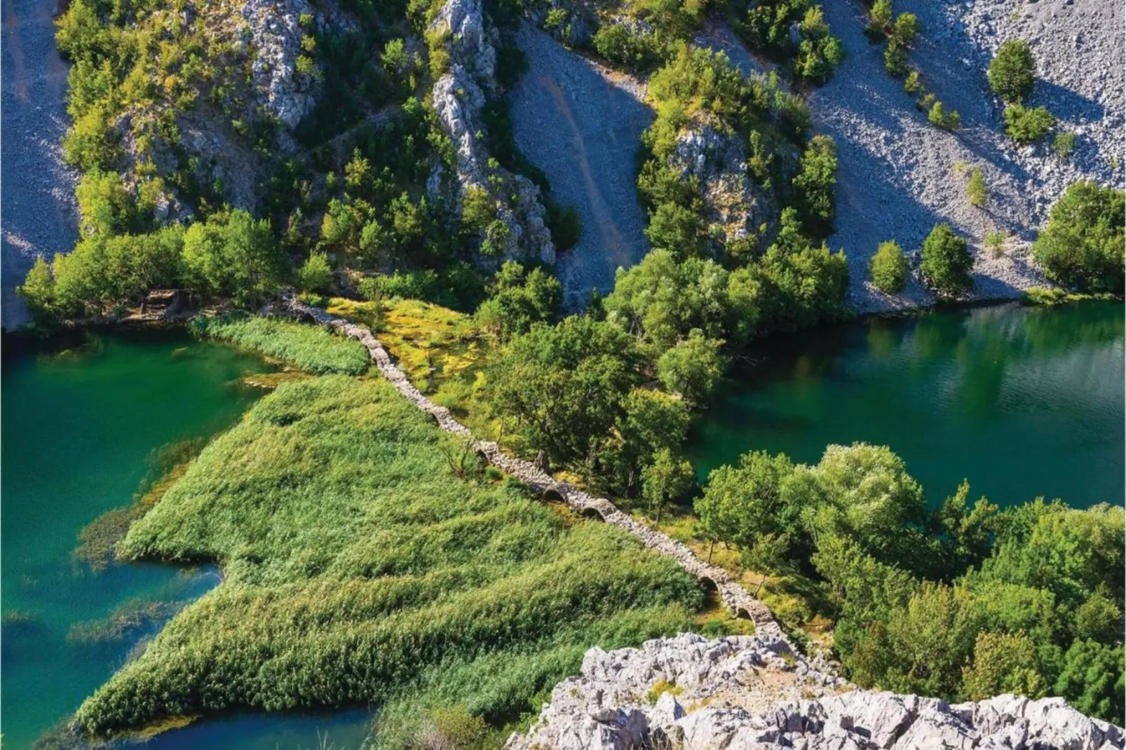 Dalmacija 2-Areas within 20km in summer