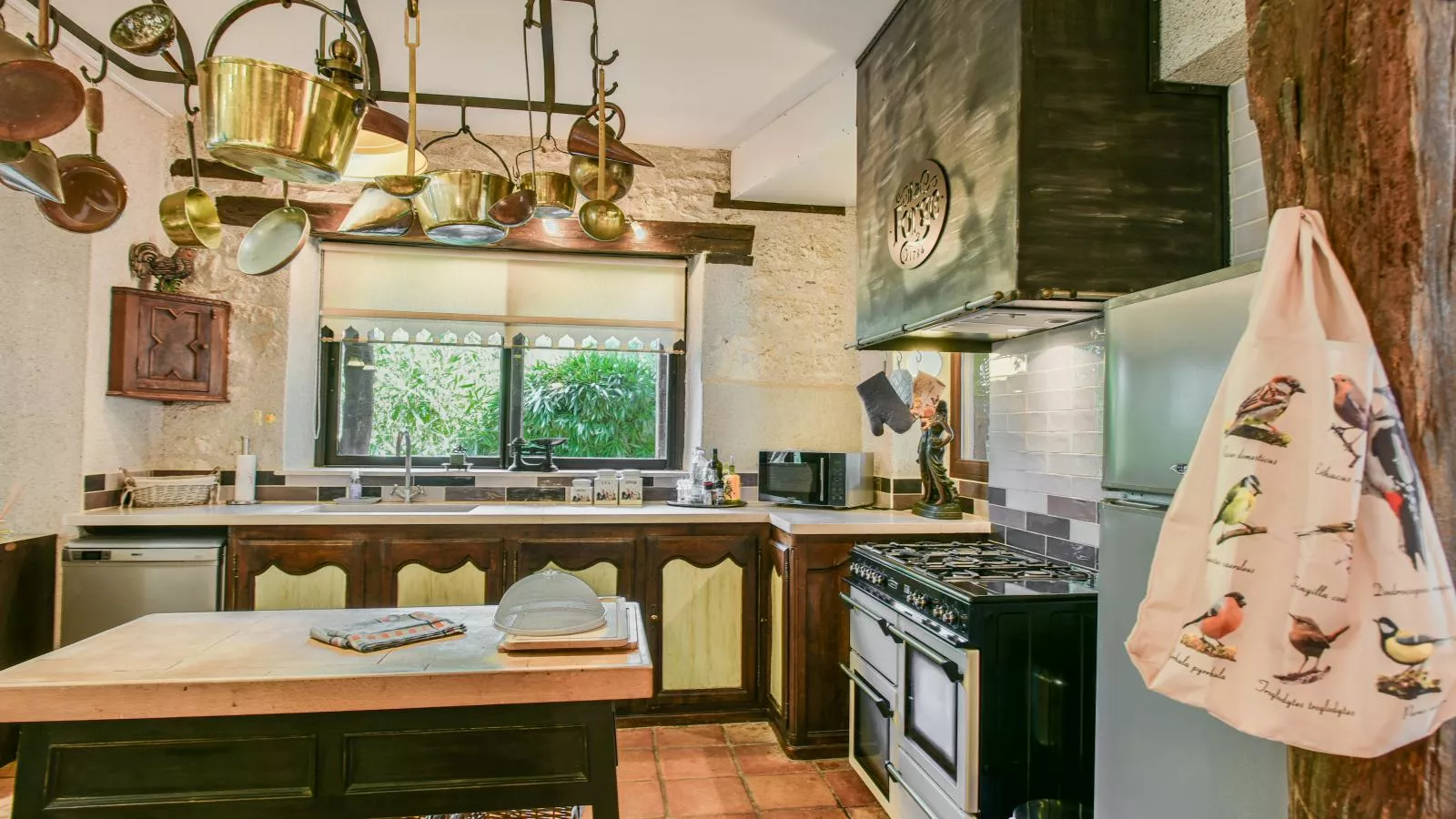 Les Roches de Roquecor-Kitchen