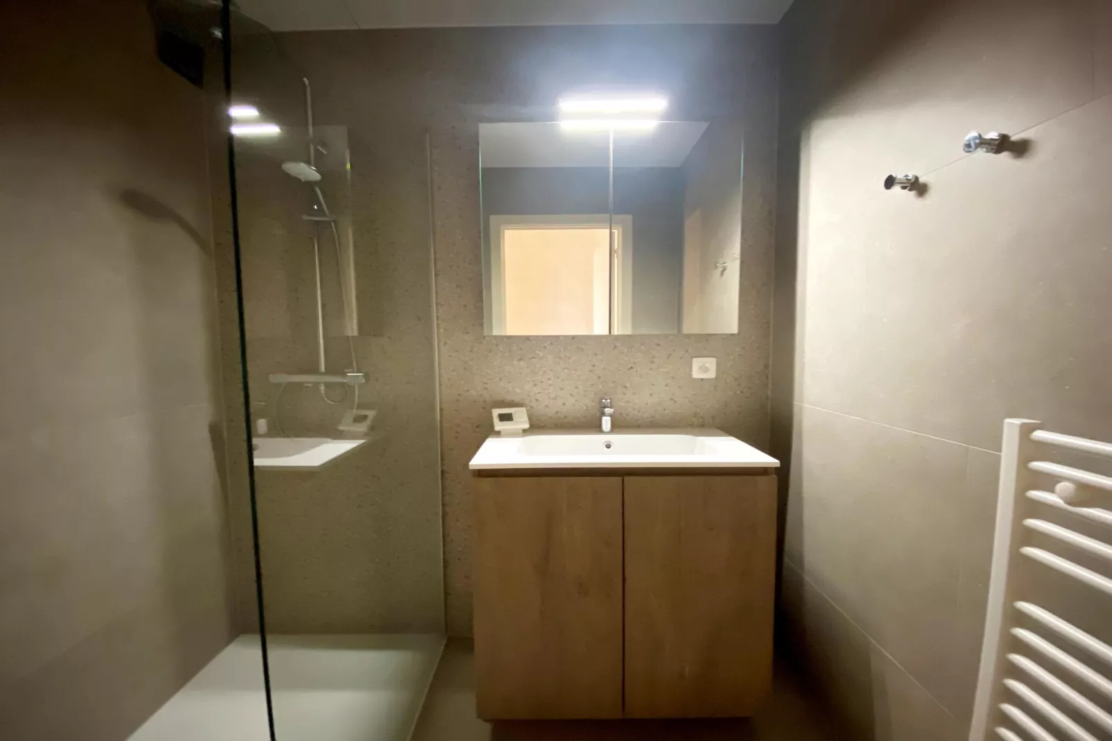 DEN OEVER VI 0203GAR-Salle de bain