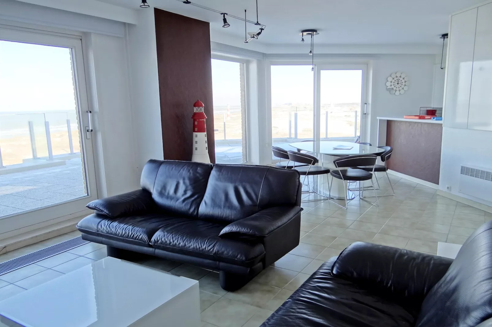 DEN OEVER V 903-Salon