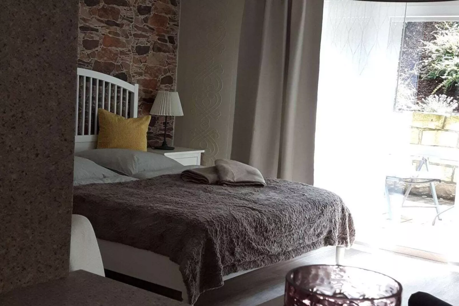 199813-Bedroom