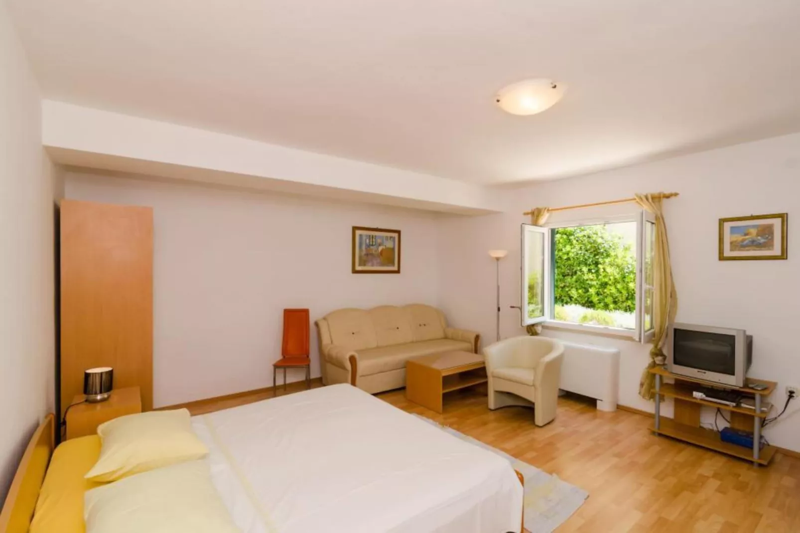 Apartments Plavac Mali- Comfort One Bedroom Apartment with Terrace and Sea View-Schlafzimmer
