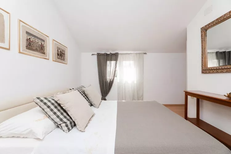 Apartments Roda - One Bedroom Apartment with Terrace (Mira) - (ST)-Bedroom