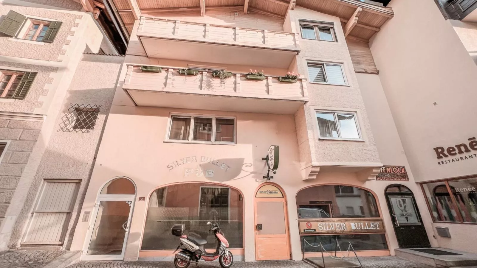Town House 1-Außenbereich Sommer