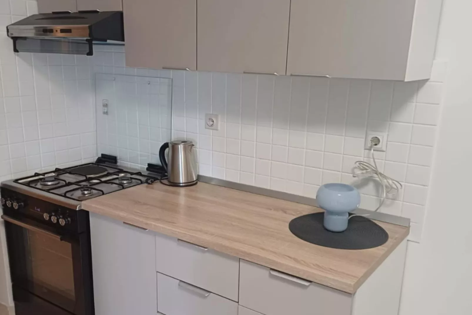 Apartment Alba - Three Bedroom Apartment with Loggia-Küche