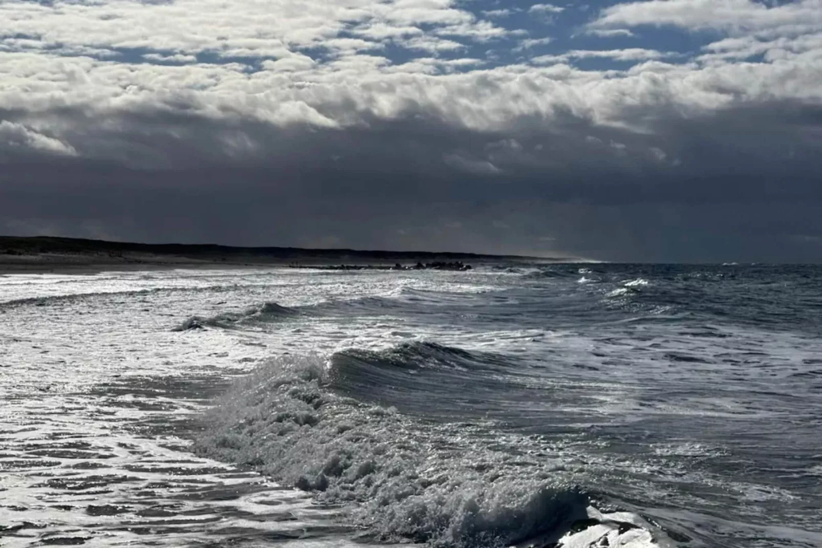 Escapade en bord de mer avec balançoire