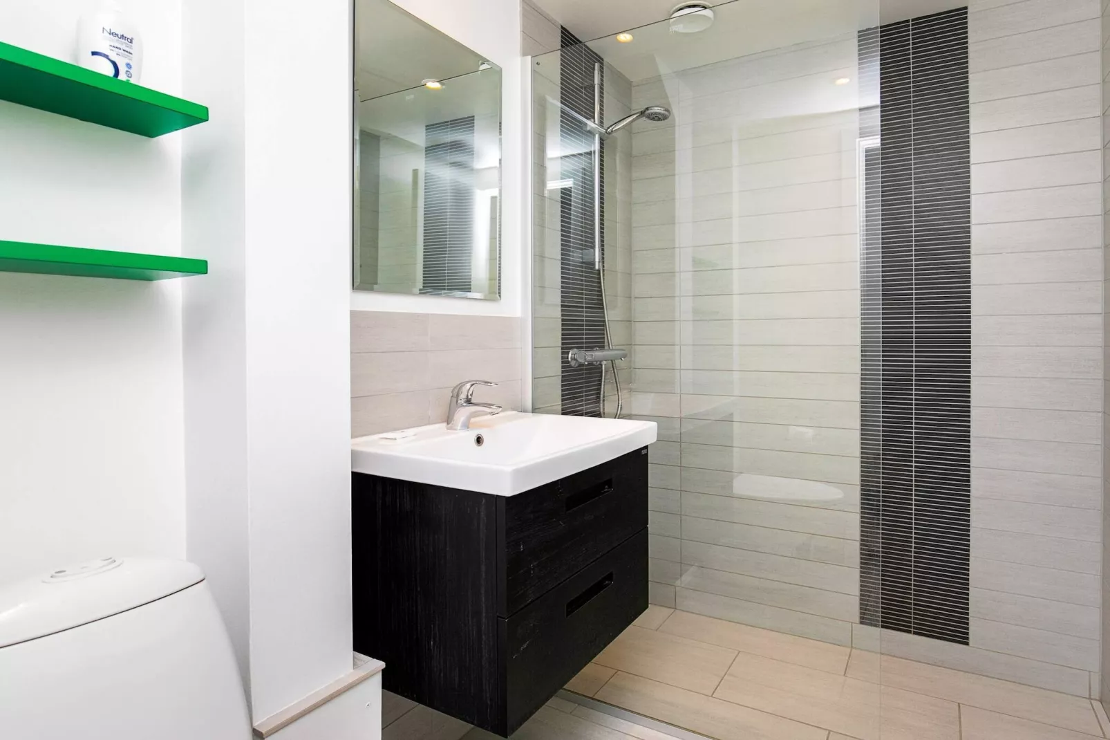 2½ room, 1 st floor-Indoor