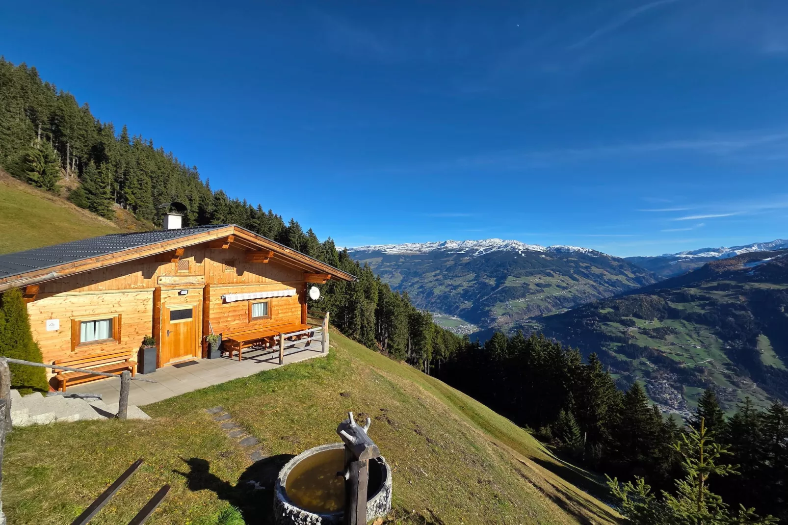 Almhütte Nase-Exterior in summer