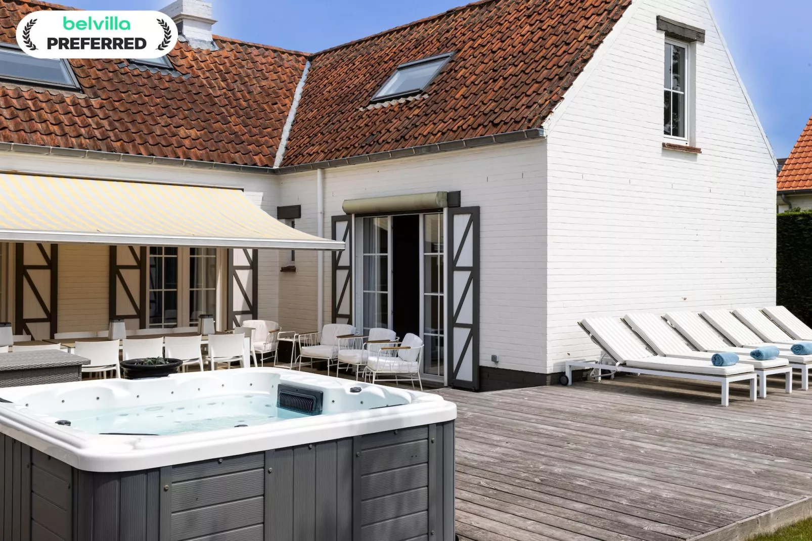 Villa Petunias-Exterior in summer