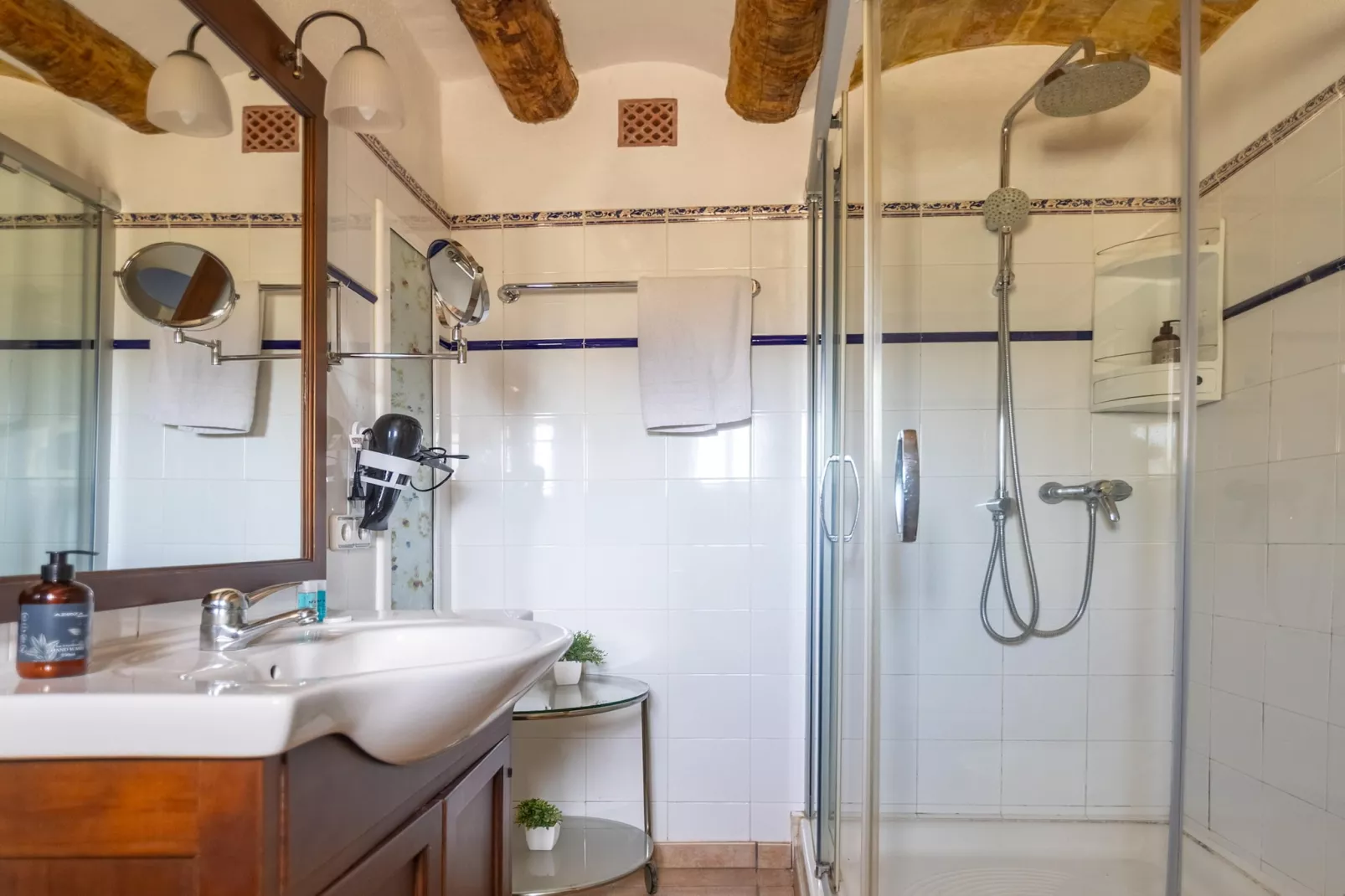 Can Teulera-Bathroom